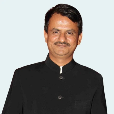 मा. गिरीश कुलकर्णी
